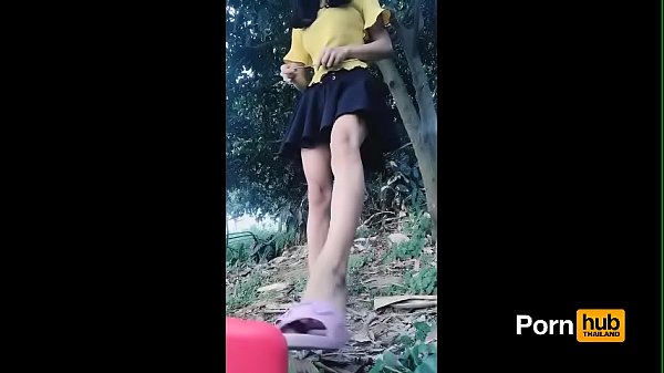 คลิปหลุดนักศึกษาสาวไทยหุ่นดีเงี่ยนจัดแอบเข้าป่าไปแก้ผ้าช่วยตัวเอง